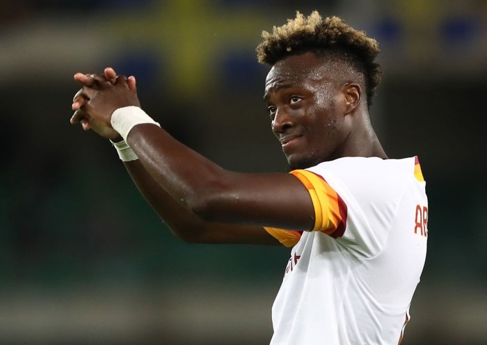 VERONA, ITALY - SEPTEMBER 19: Tammy Abraham of AS Roma looks dejection during the Serie A match between Hellas and AS Roma at Stadio Marcantonio Bentegodi on September 19, 2021 in Verona, Italy. (Photo by Marco Luzzani/Getty Images)