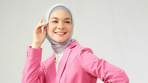 8 Gaya Fashion Unik Tantri Namirah, Ini Rahasianya Bikin Konten Keren