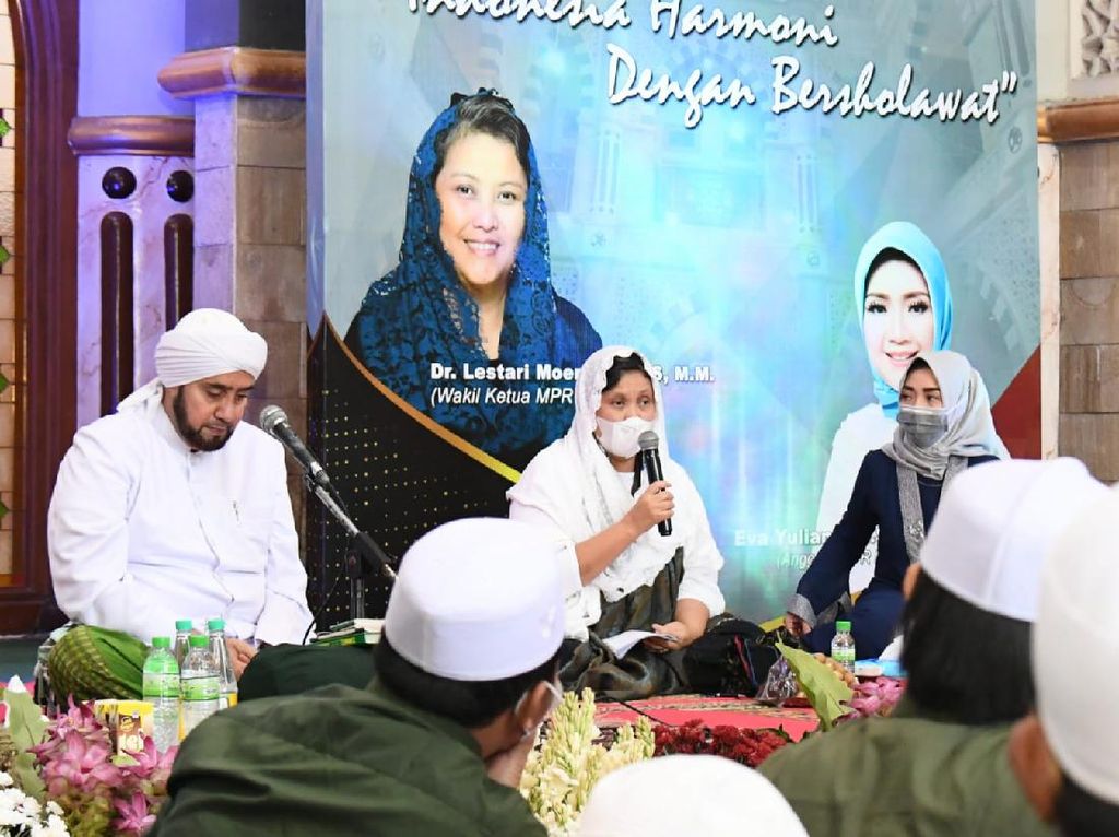 Wakil Ketua MPR Semangati Para Santri agar Giat Belajar di Masa Pandemi Wakil Ketua MPR Semangati Para Santri agar Giat Belajar di Masa Pandemi