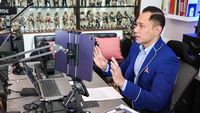 Penampakan Workstation Mewah AHY Berhias Action Figure