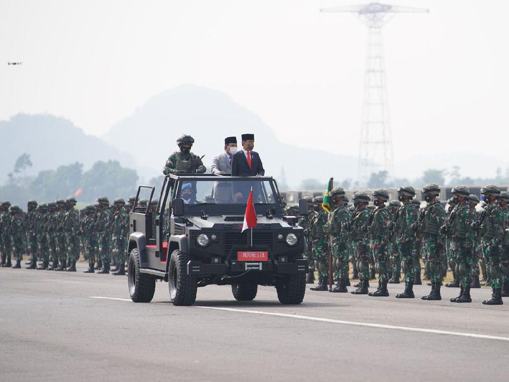 Spesifikasi Rantis yang Ditumpangi Jokowi-Prabowo saat Cek Pasukan Komcad