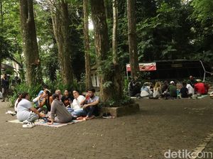 Suasana Botram di Tahura Bandung, Adem dan Nyaman