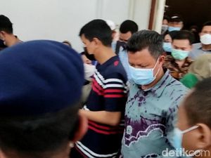 Jaksa KPK Hadirkan Eks Ajudan-Bawahan Nurdin Jadi Saksi Kunci Kasus Suap Jaksa KPK Hadirkan Eks Ajudan-Bawahan Nurdin Jadi Saksi Kunci Kasus Suap