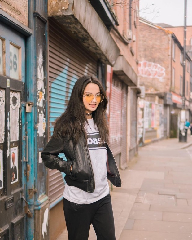 Gaya fashion Sabrina Anggraini/Foto: Instagram.com/Sabrinaanggraini Gaya fashion Sabrina Anggraini