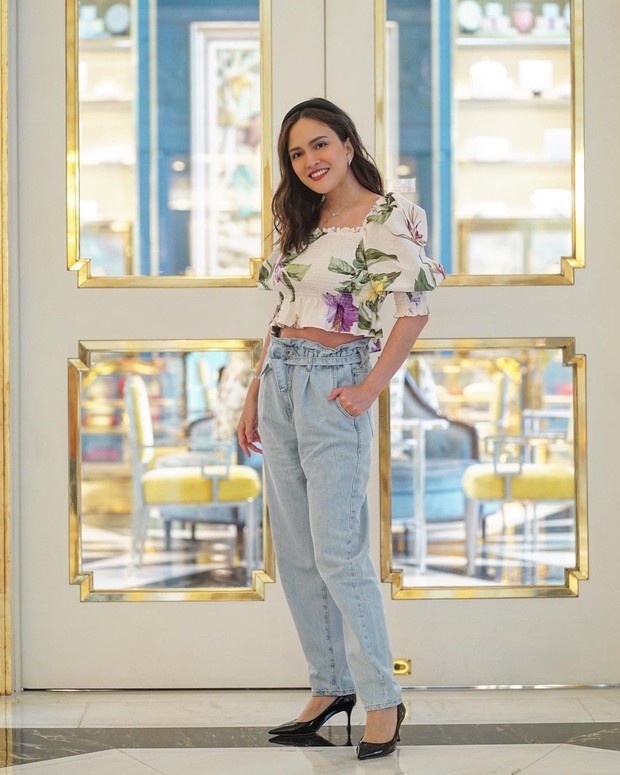 Gaya fashion Shandy Aulia
