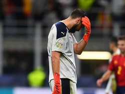 Donnarumma Dicemooh Fans, Raiola Salahkan Milan