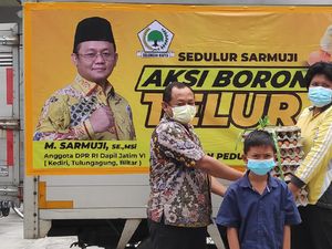 Ketua Golkar Jatim Borong 7 Ton Telur untuk Bantu Peternak di Blitar