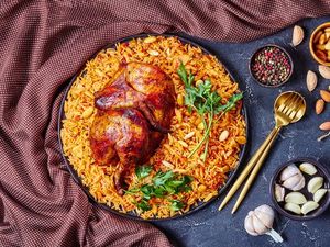 Khulood Atiq, Chef Wanita Pertama di Uni Emirat Arab