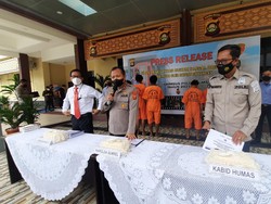 Polisi Tutup 1.000 Sumur Minyak Ilegal di Sumsel, 6 Orang Ditangkap