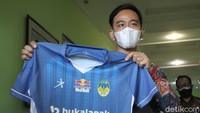 PSIM vs Persis akan digelar pada lanjutan Liga 2 berlangsung di Stadion Manahan. Derby Mataram akan berlangsung, Selasa (12/10), kickoff pada pukul 18.30 WIB.