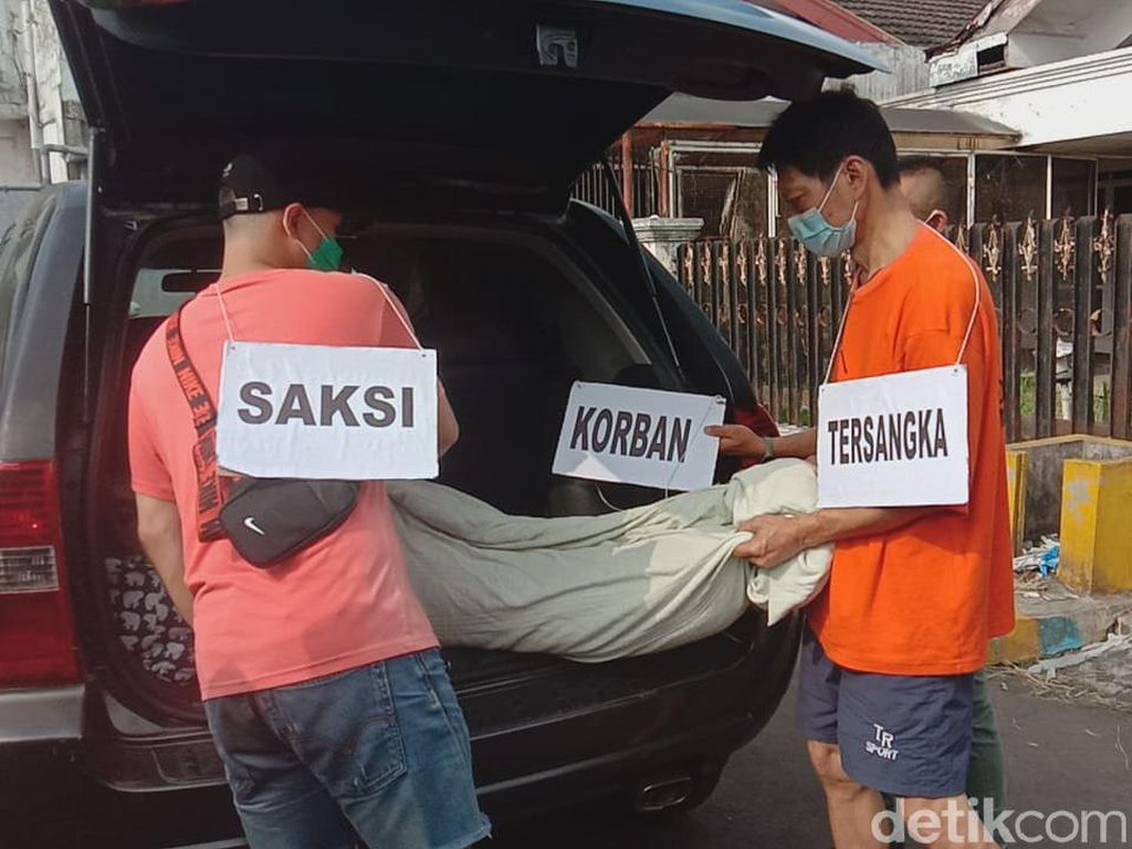 Pembunuhan Suami ke Istri Siri di Kota Malang Digelar, 55 Adegan Diperagakan Pembunuhan Suami ke Istri Siri di Kota Malang Digelar, 55 Adegan Diperagakan