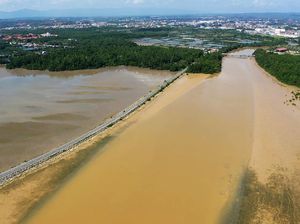 Penampakan dari Udara Teluk Kendari yang Alami Pendangkalan Penampakan dari Udara Teluk Kendari yang Alami Pendangkalan