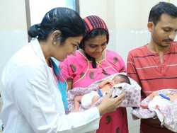 Kisah Perempuan India Lahirkan Anak Kembar di Hari Kematian 2 Putrinya