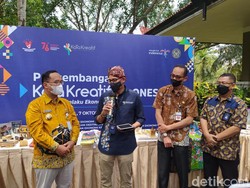 Sandiaga Harap Geliat Ekonomi dari UMKM Magelang untuk Candi Borobudur
