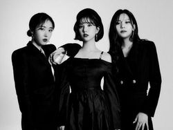 VIVIZ Jadi Girl Group K-Pop Pertama Tampil di Grammys Global Spin