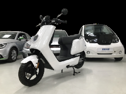 Masalah Kelar! Baterai Skuter Listrik Ini Cuma Butuh 90 Detik Dicas Penuh