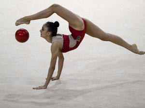 Aksi Para Pesenam Memperebutkan Medali di Ajang PON XX Papua