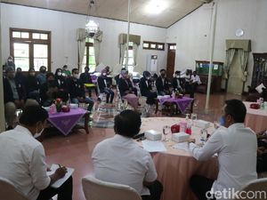 Rektor Universitas Muria Kudus Dituntut Mundur, Ada Apa?