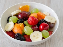 5 Cara Mudah Menyimpan Buah Potong Agar Tetap Segar dan Tak Kecokelatan