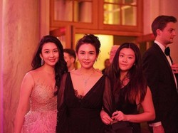 Putri Ikon Seks Film Mandarin Jadi Korban Bully