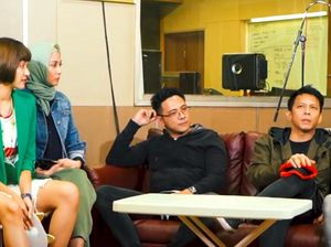 Dina Lorenza dan Ariel NOAH Tiba-tiba Dijodohkan, Begini Awal Mulanya Dina Lorenza dan Ariel NOAH Tiba-tiba Dijodohkan, Begini Awal Mulanya