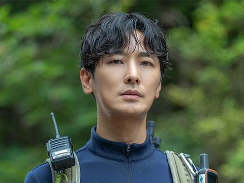 Drama Korea Jirisan (Cliffhanger) Drama Korea Jirisan (Cliffhanger)