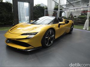 Wujud Ferrari dengan Mesin Paling Bertenaga yang Baru Rilis di Indonesia Wujud Ferrari dengan Mesin Paling Bertenaga yang Baru Rilis di Indonesia