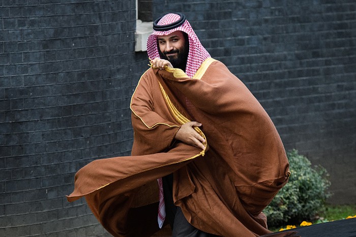Ini Sosok Pangeran Arab Saudi yang Beli Newcastle United Newcastle United resmi diakuisisi konsorsium milik Pangeran Arab Saudi, Mohammed bin Salman. Sosoknya yang kontroversial kembali disorot usai akuisisi Newcastle