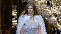 10 Koleksi Louis Vuitton Spring/Summer 2022, Perjalanan Waktu yang Glamour