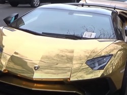 Ini Baru Sultan! Pangeran Arab Pemilik Baru Newcastle Punya Koleksi Mobil Berlapis Emas