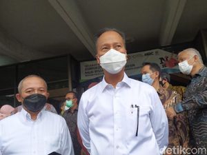 Menperin Agus Gumiwang Dorong Perkuat Produksi Alat Tani Agar Tak Impor Menperin Agus Gumiwang Dorong Perkuat Produksi Alat Tani Agar Tak Impor