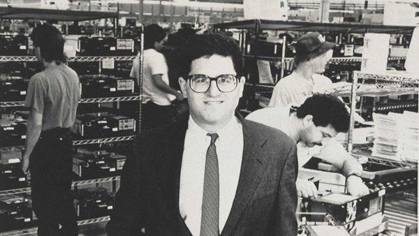 Kisah Mahasiswa Drop Out Jadi Juragan Komputer Berduit Rp 750 T