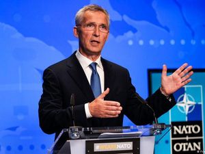 NATO Usir 8 Anggota Delegasi Rusia dari Brussels karena Spionase