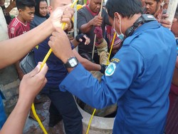 Orang dengan Gangguan Jiwa di Lamongan Selamat Usai Jatuh ke Sumur 15 Meter