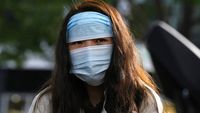 Perlindungan Ganda Warga China Saking Kapoknya Dihantam Corona