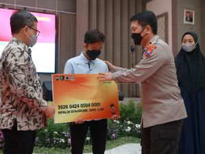 7.700 Yatim Piatu Ortu Meninggal COVID-19 Dapat Kartu Prioritas untuk Berobat 7.700 Yatim Piatu Ortu Meninggal COVID-19 Dapat Kartu Prioritas untuk Berobat