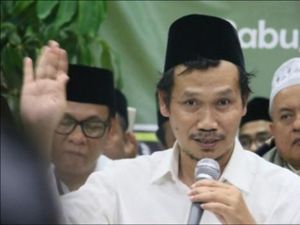 Profil Gus Baha, Kiai Muda yang Muncul di Survei Ketum PBNU Profil Gus Baha, Kiai Muda yang Muncul di Survei Ketum PBNU