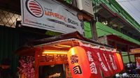Oishi! Mantan Chef Ini Jualan Sushi Kaki Lima Rp10 Ribuan