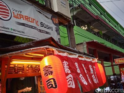 Oishi! Mantan Chef Ini Jualan Sushi Kaki Lima Rp10 Ribuan