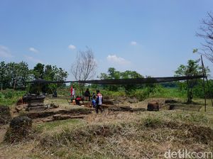 Ekskavasi Situs Watu Kucur Jombang, Arkeolog Gali Punden 225 Meter Persegi Ekskavasi Situs Watu Kucur Jombang, Arkeolog Gali Punden 225 Meter Persegi
