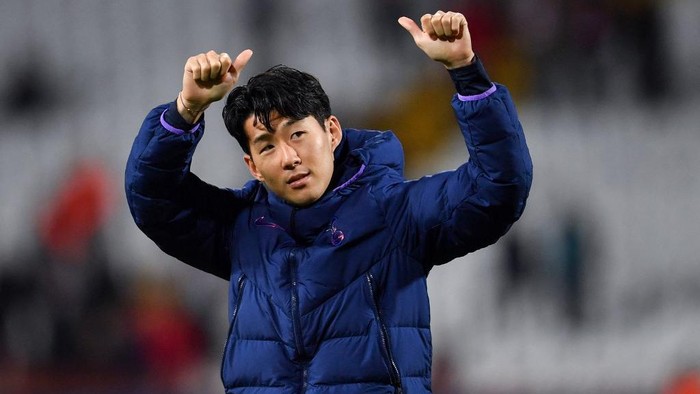 Tottenham Hotspurs South Korean striker Son Heung-Min celebrates after scoring his teams second goal during the UEFA Champions League Group B football match between Red Star Belgrade (Crvena Zvezda) and Tottenham Hotspur at the Rajko Mitic stadium in Belgrade, on November 6, 2019. (Photo by ANDREJ ISAKOVIC / AFP)