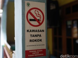 Rokok Elektrik Vs Batangan, Lebih Bahaya yang Mana? Ini Kata Dokter