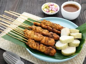 3 Resep Sate Ayam Berbumbu Nendang, ala Taichan hingga Madura