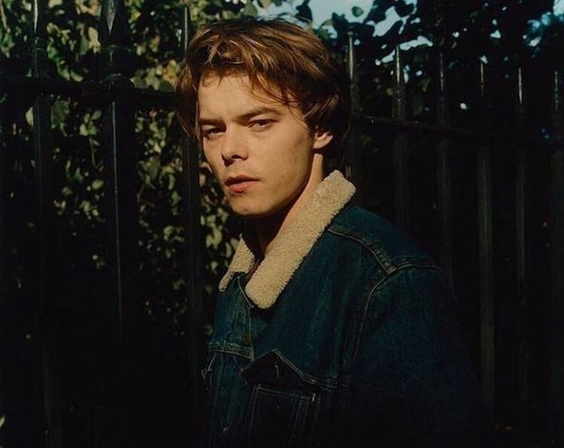 (Aktor Tampan Asal Inggris - Charlie Heaton/Foto: instagram.com/charlie.r.heaton) Aktor Tampan Asal Inggris - Charlie Heaton/Foto: instagram.com/charlie.r.heaton