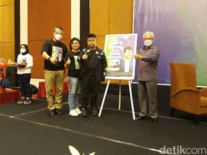 Siapa Bilang Jadi Anak Bupati Selalu Enak? Siapa Bilang Jadi Anak Bupati Selalu Enak?