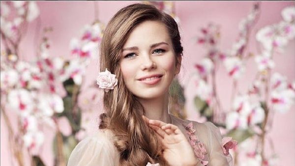 8 Potret Rapunzel Dunia Nyata, Tak Potong Rambut Selama 23 Tahun