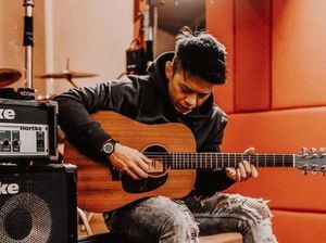Tak Ubah Semua Tentang Kita, Ariel NOAH: Itu Lagu Nyetem Gitar! Tak Ubah Semua Tentang Kita, Ariel NOAH: Itu Lagu Nyetem Gitar!