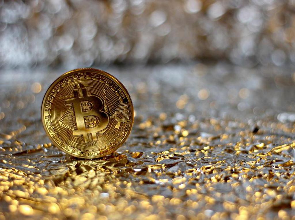 Harga Bitcoin Turun Drastis Akibat Varian COVID Baru