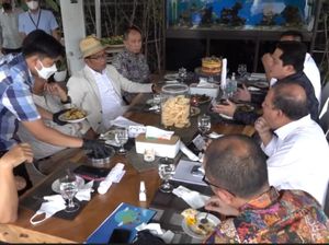 Erick Thohir Lanjut Bertemu Ridwan Kamil di Bandung, Bahas Apa? Erick Thohir Lanjut Bertemu Ridwan Kamil di Bandung, Bahas Apa?