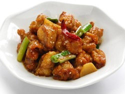Dikira Tester Makanan Gratis, Wanita Ini Ternyata Ambil Makanan Orang Lain